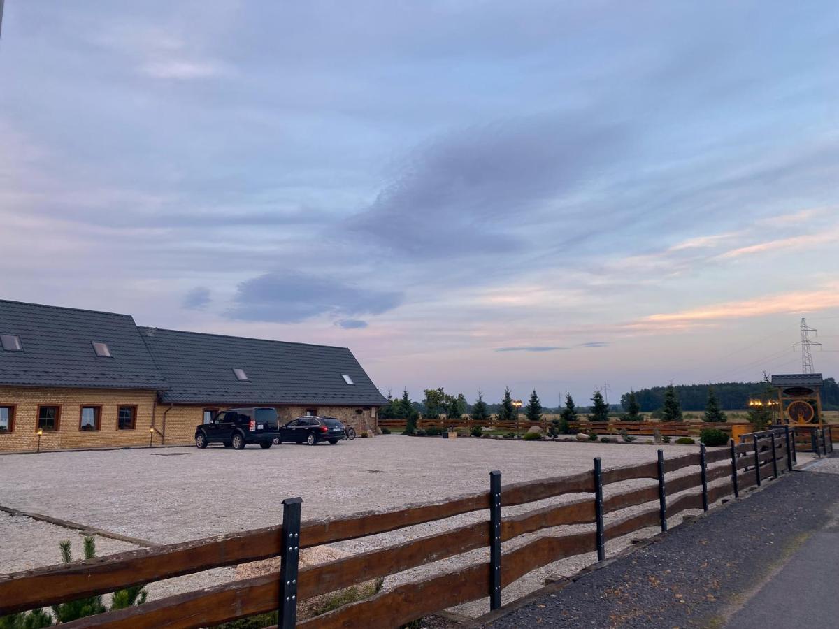 Aparthotel Kamien I Sowa à Lipinki Łużyckie Extérieur photo