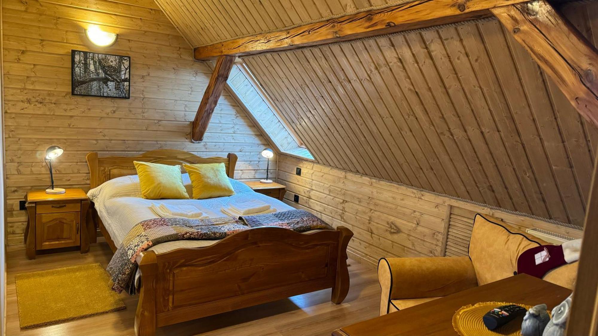 Aparthotel Kamien I Sowa à Lipinki Łużyckie Extérieur photo
