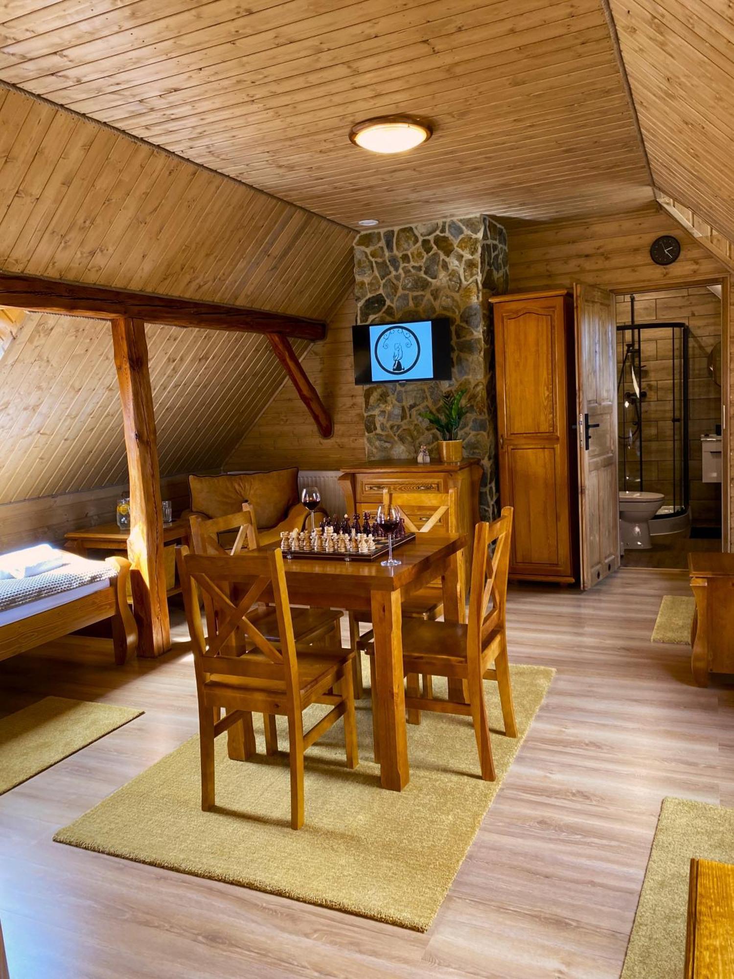 Aparthotel Kamien I Sowa à Lipinki Łużyckie Extérieur photo